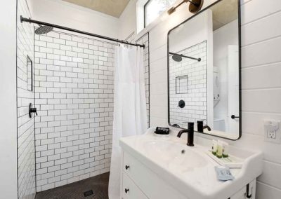 Dripping Springs Vacation Rentals - The Bluebonnet Bathroom photo