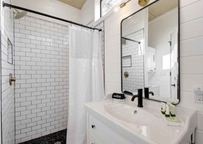 Dripping Springs Vacation Rentals - The Sunflower Bathroom photo